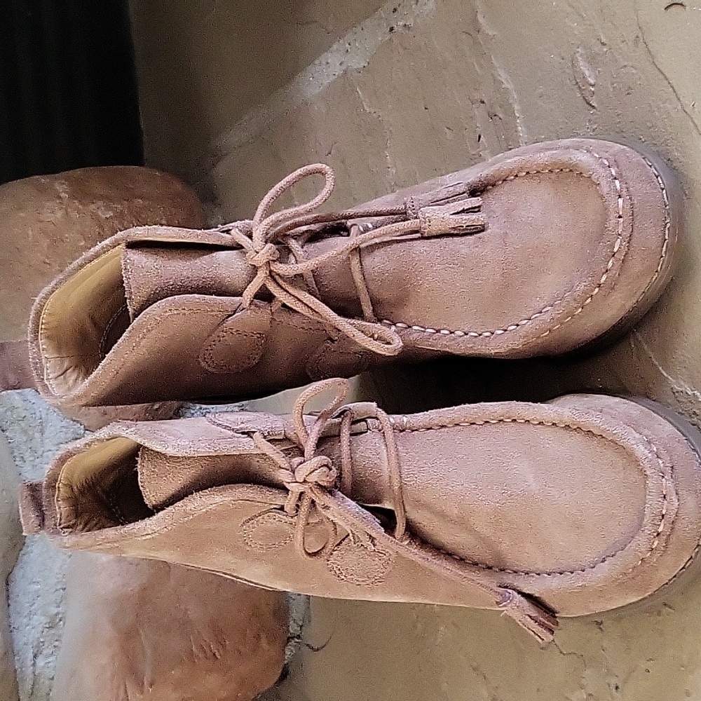Wedge brown boots